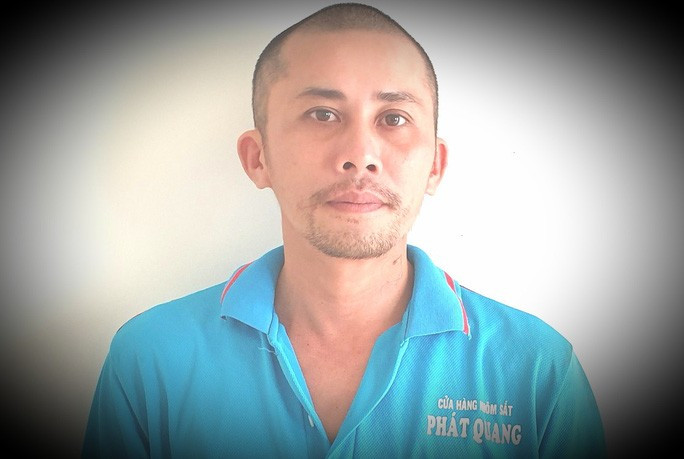 Tên "yêu râu xanh" tại Cơ quan CSĐT. Ảnh: Hiền Đệ  Tên