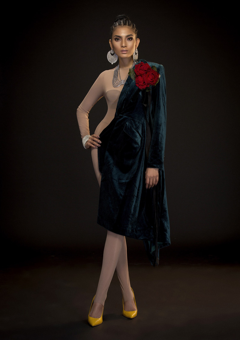  Vốn là người đẹp sở hữu ngoại hình xinh đẹp cùng lối sống khỏe, May Trương cho đến nay vẫn được đánh giá là nhan sắc ấn tượng của showbiz Việt khi sở hữu vẻ đẹp riêng biệt với làn da nâu bánh mật cùng khuôn mặt đậm chất Á đông.