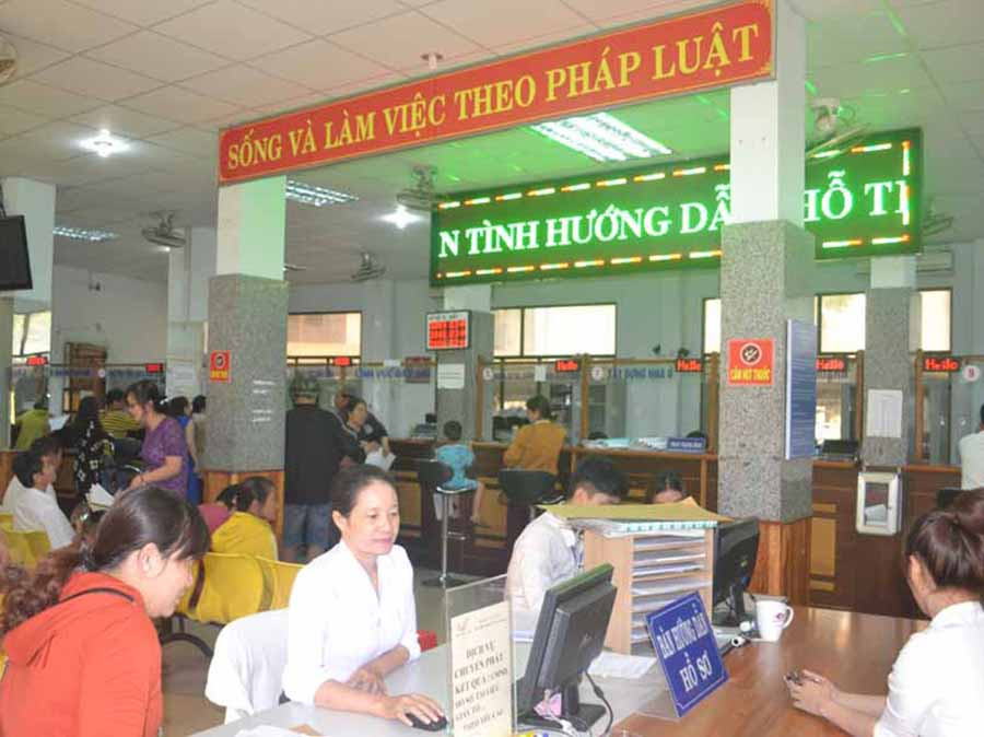Bộ phận tiếp nhận và trả kết quả TP Pleiku. Ảnh: Hoàng Cư