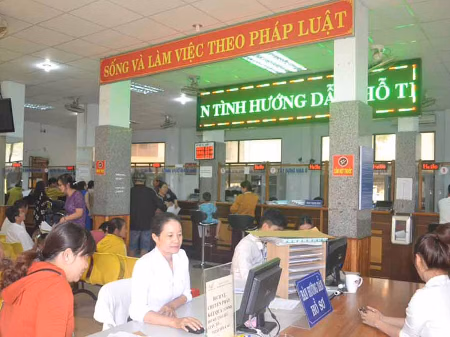 Bộ phận tiếp nhận và trả kết quả TP Pleiku. Ảnh: Hoàng Cư