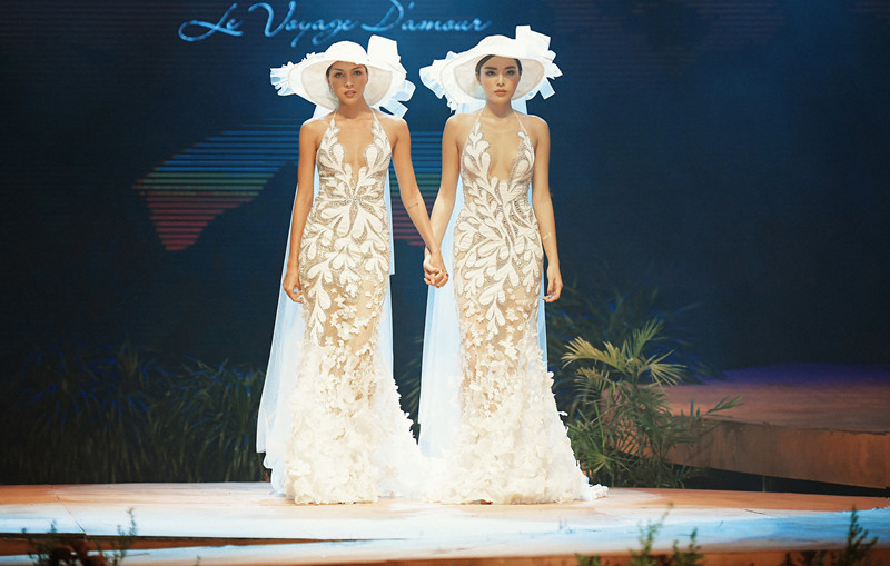 Trước những tin đồn về chuyện yêu đương đồng tính, cả Kỳ Duyên và Minh Triệu khẳng định chỉ là bạn thân, tuy nhiên người hâm mộ vẫn nhiệt tình ủng hộ, gán ghép 2 người đẹp bởi những bức hình tình cảm của cặp đôi.