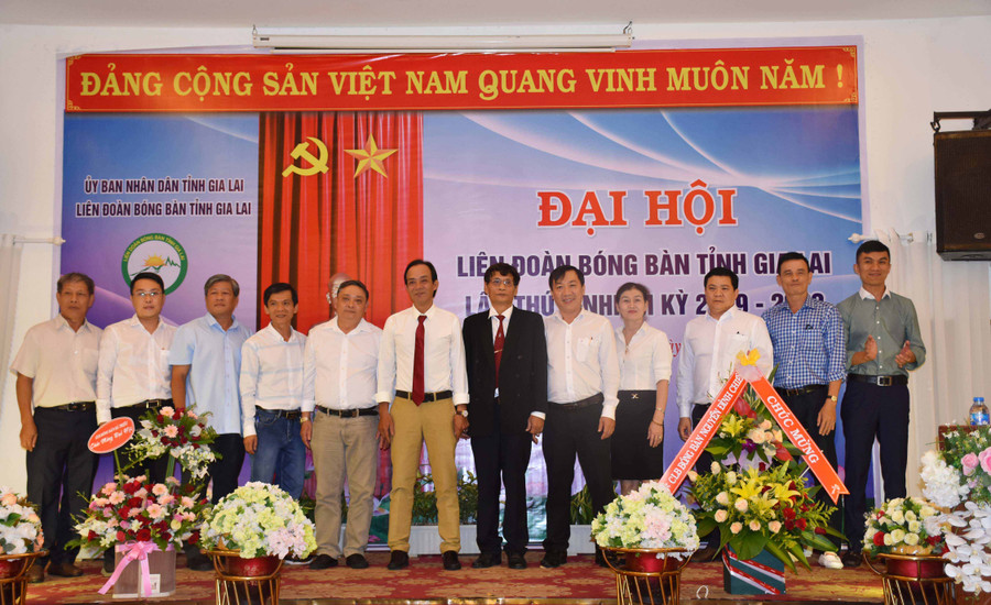 Ban Chấp hành ra mặt tại đại hội. Ảnh: Hà Phương