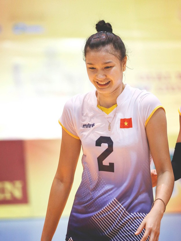 Kim Thanh sở hữu gương mặt xinh đẹp, nước da trắng cùng nụ cười dễ thương.