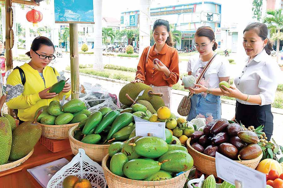Sản phẩm nông nghiệp trưng bày tại ngày hội du lịch huyện Kbang năm 2019. Ảnh: Đức thụy