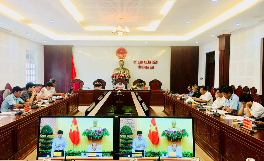 Điểm cầu tỉnh Gia Lai tham gia Hội nghị trực tuyến sơ kết công tác bảo đảm an ninh, an toàn hàng không dân dụng. Ảnh: Lê Hòa Điểm cầu tỉnh Gia Lai tham gia Hội nghị trực tuyến sơ kết công tác bảo đảm an ninh, an toàn hàng không dân dụng. Ảnh: Lê Hòa