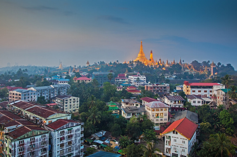 Yangon là thành phố lớn nhất Myanmar, cũng là địa điểm hấp dẫn đối với du khách quốc tế. Nếu có dịp tới đây, những khu vực bạn nhất định phải ghé thăm đó là ngôi chùa nổi tiếng Shwedagon và nhà thờ Musmeah Yeshua. Yangon là thành phố lớn nhất Myanmar, cũng là địa điểm hấp dẫn đối với du khách quốc tế. Nếu có dịp tới đây, những khu vực bạn nhất định phải ghé thăm đó là ngôi chùa nổi tiếng Shwedagon và nhà thờ Musmeah Yeshua.
