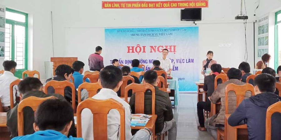 Toàn cảnh buổi tư vấn, hướng nghiệp nghề. Ảnh: Đinh Yến