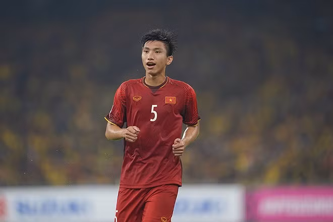 Đoàn Văn Hậu có thể lỡ trận đấu với Thái Lan ở vòng loại thứ 2 World Cup 2022 vì chấn thương.