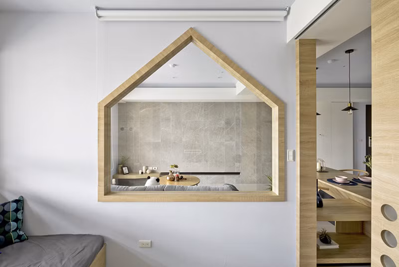 Khung cửa ốp gỗ, mang lại một cái nhìn thẩm mỹ, đơn giản