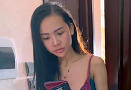 Cúc khi bị bắt. Ảnh: N.H. Cúc khi bị bắt. Ảnh: N.H.