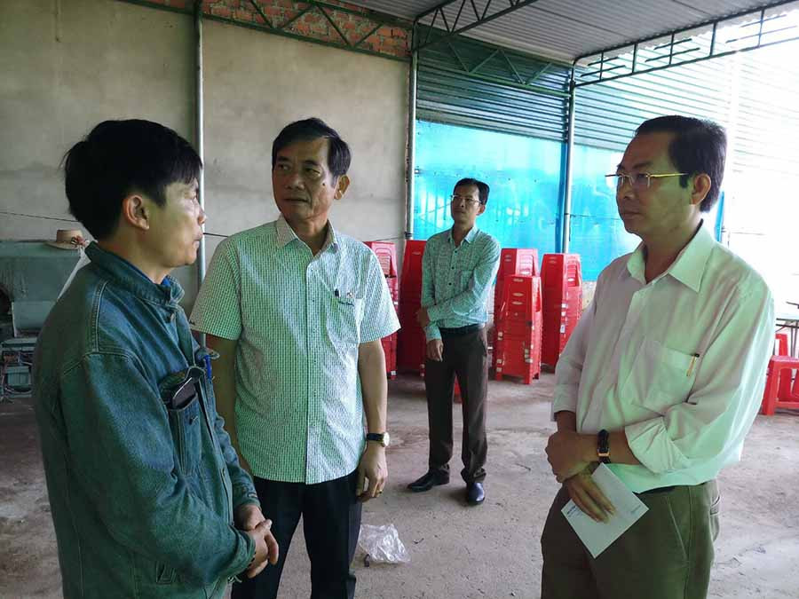  Lãnh đạo tỉnh đã đến thăm hỏi, chia sẻ nỗi đau cùng gia đình các nạn nhân. Ảnh: Văn Ngọc 