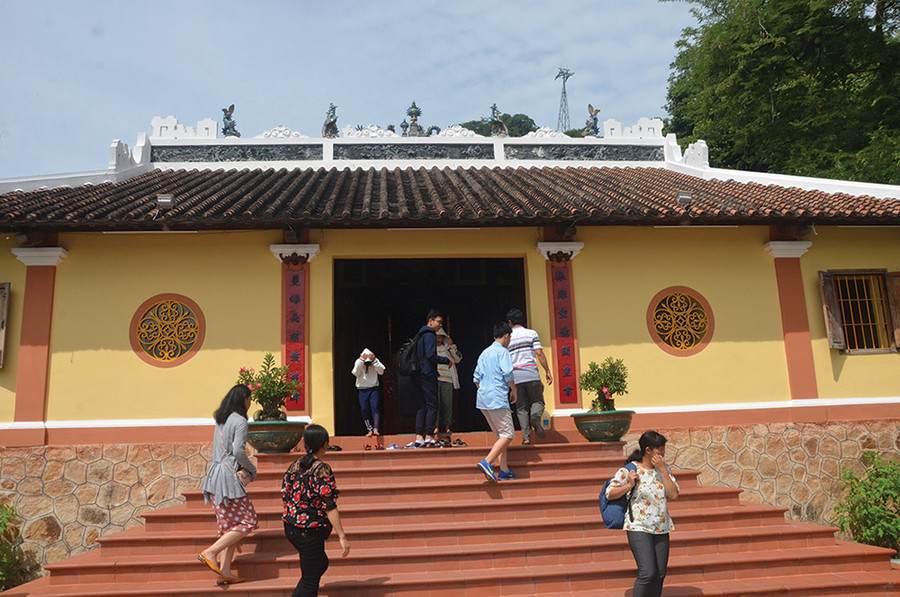 Đền thờ Thoại Ngọc Hầu