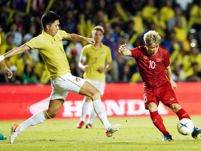 Khán giả VN lo lắng không biết có được xem qua ti vi trận đấu Thái Lan gặp VN. Ảnh: Độc Lập Khán giả VN lo lắng không biết có được xem qua ti vi trận đấu Thái Lan gặp VN. Ảnh: Độc Lập