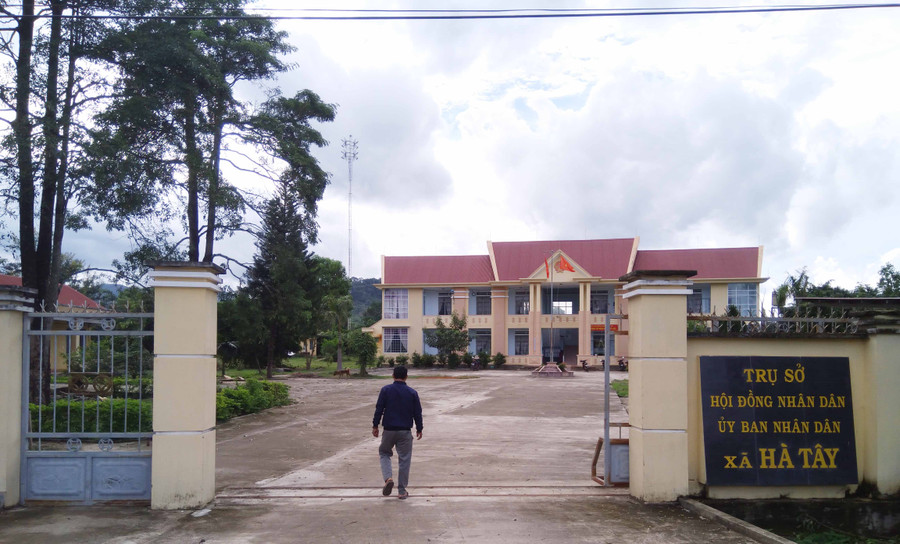 UBND xã Hà Tây nơi để xảy ra nhiều sai phạm nghiêm trọng. Ảnh: Văn Ngọc