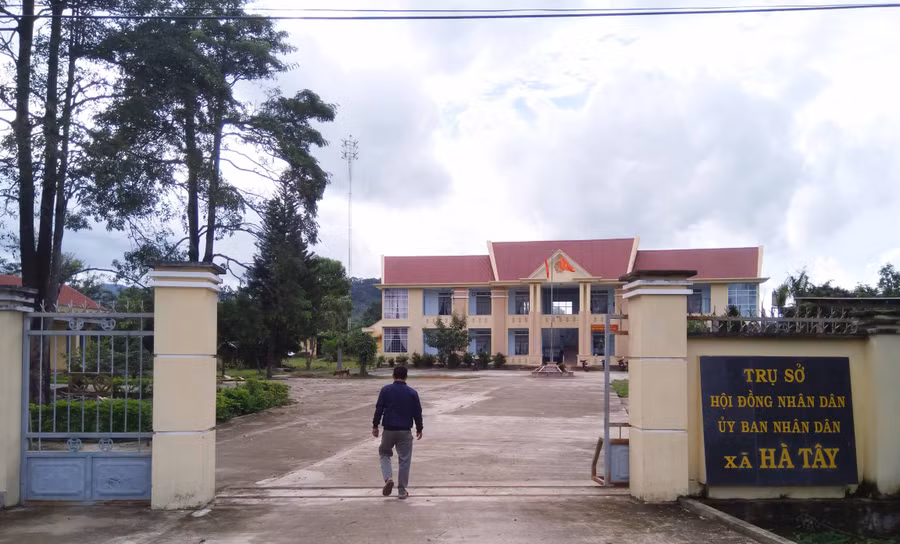 UBND xã Hà Tây nơi để xảy ra nhiều sai phạm nghiêm trọng. Ảnh: Văn Ngọc