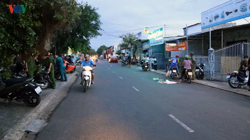 Quán karaoke trên đường Hoàng Hoa Thám, phường Tân Lập nơi xảy ra vụ án. 