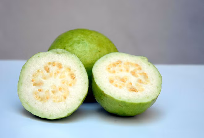 Ổi chứa nhiều dưỡng chất. Ảnh: Thái Nguyên