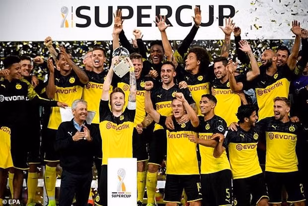  Dortmund giành Siêu cúp Đức sau khi đánh bại Bayern.