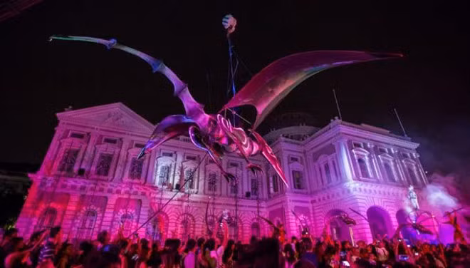 Singapore Night Festival là lễ hội để du khách có thể chiêm ngưỡng một vẻ đẹp khác của Singapore.