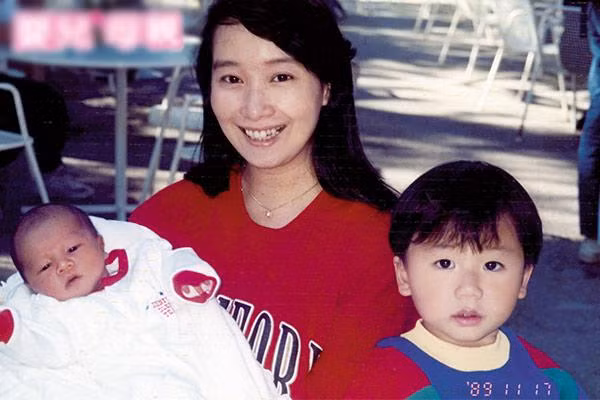  Không nặng nề vật chất trong phần thưởng của con là bí quyết giúp trẻ hình thành ý thức tốt từ bé.