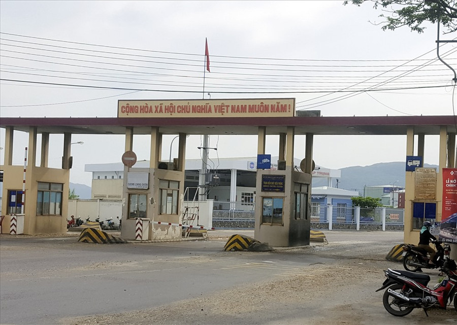 Cảng Quy Nhơn, nơi 2 công nhân tử vong do ngạt khí. Ảnh: N.T