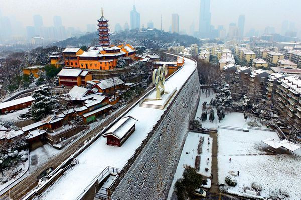 Bức tường thể hiện trình độ khoa học kỹ thuật đỉnh cao của người Trung Quốc cổ xưa Bức tường thể hiện trình độ khoa học kỹ thuật đỉnh cao của người Trung Quốc cổ xưa