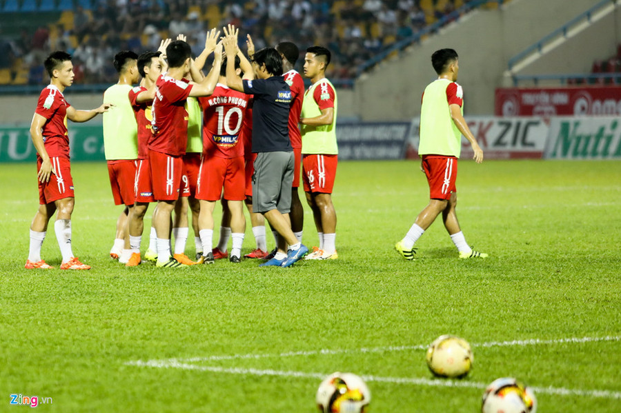 Điểm mạnh của lò đào tạo trẻ HAGL là kỹ thuật cá nhân, sự ăn ý và thấu hiểu sau nhiều năm gắn bó. Ảnh: Minh Chiến.