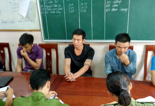  Cơ quan công an huyện Tương Dương, triệu tập nhưng người tùng tin thất thiệt đập thủy điện Bản Vẽ vỡ tới làm việc. Ảnh Đình Tỷ