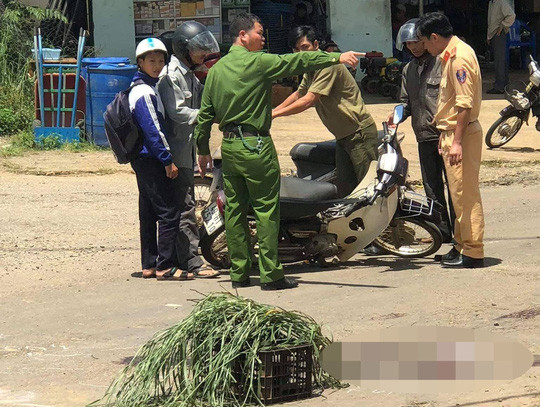  Hiện trường vụ tai nạn khiến em K' Quang tử vong tại chỗ.