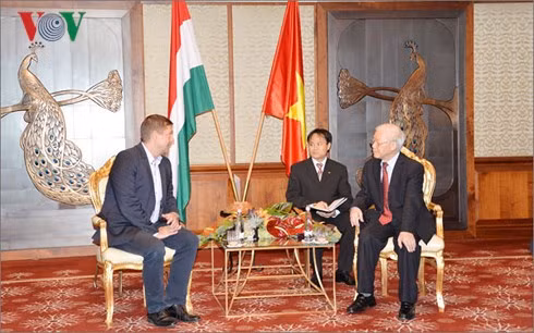 Tổng Bí thư Nguyễn Phú Trọng tiếp Chủ tịch Đảng Xã hội Hungary Toth Bertalan