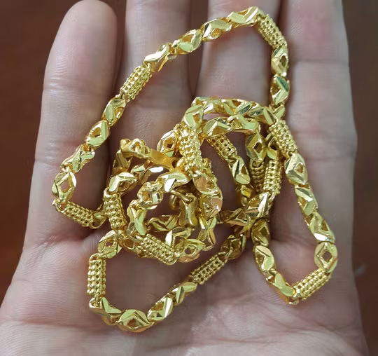  Sợi dây chuyền mà Lê Văn Thanh cướp của tiệm vàng