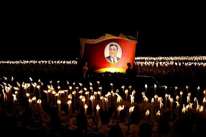 Chân dung cố lãnh tụ Kim Nhật Thành (Kim Il-sung) của CHDCND Triều Tiên trong sự kiện đêm 10/10 kỷ niệm 70 năm ngày thành lập quốc gia này (9/9/1948-9/9/2018).