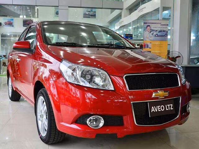 ​Mẫu sedan hạng B Chevrolet Aveo khi giảm giá bán tới 80 triệu đồng.