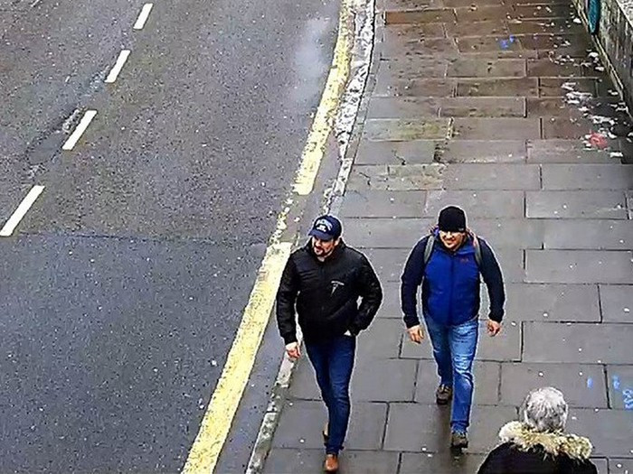 Hình ảnh về hai nghi phạm trong vụ đầu độc Skripal. Nguồn: REUTERS