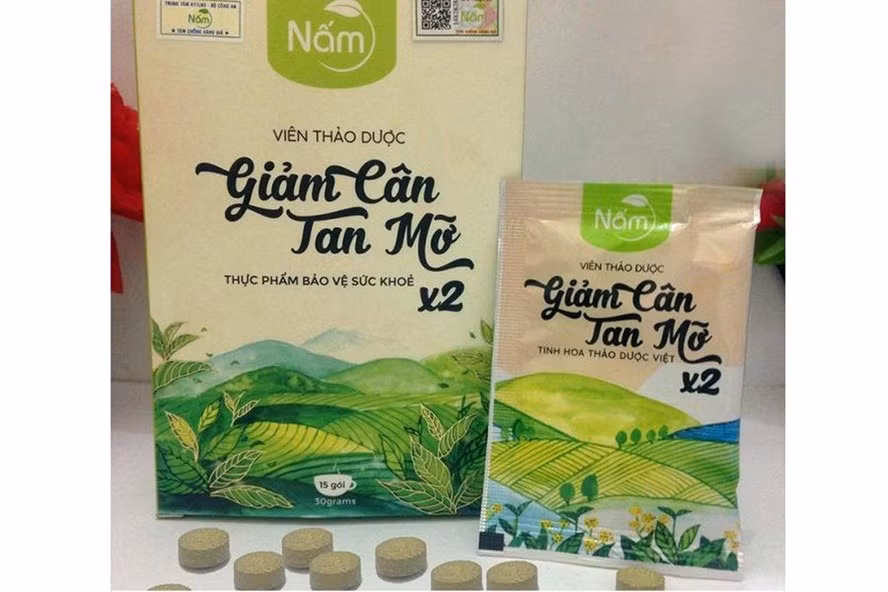 Một sản phẩm dù chưa được cấp phép nhưng được bày bán tràn lan trên mạng xã hội.