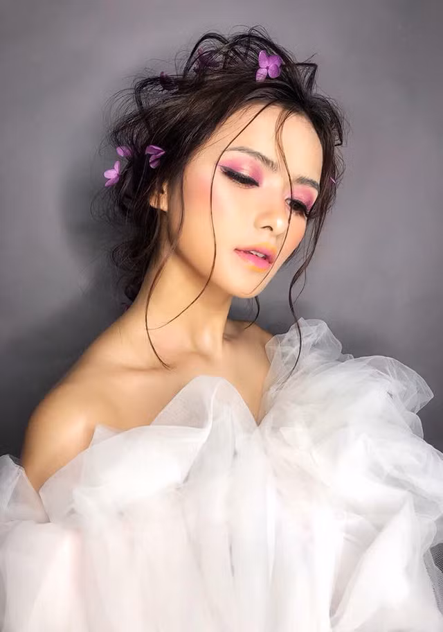 “Mình cảm thấy thích thú với vẻ ngoài đặc biệt của bản thân vì thật ra mình là con gái Việt 100% nhưng may mắn lại sở hữu gương mặt có nét lai.