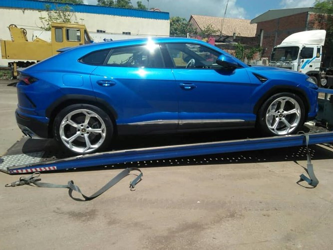 Xe được trang bị động cơ xăng V8, tăng áp kép, dung tích 4.0 lít, sản sinh công suất tối đa 650 mã lực và mô-men xoắn cực đại 850 Nm. Xe được trang bị động cơ xăng V8, tăng áp kép, dung tích 4.0 lít, sản sinh công suất tối đa 650 mã lực và mô-men xoắn cực đại 850 Nm.