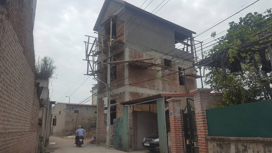 Ngôi nhà đang xây dựng, nơi xẩy ra vụ sập giàn giáo khiến 3 người thương vong