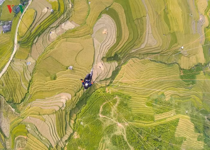  Nằm trong chuỗi sự kiện thuộc Lễ hội khám phá Danh thắng Quốc gia Ruộng bậc thang huyện Mù Cang Chải năm 2018, Festival dù lượn: 