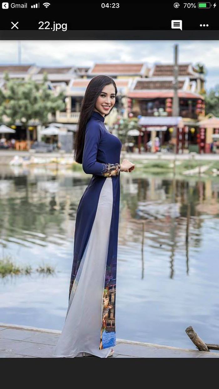 Hàng xóm của gia đình Trần Tiểu Vy cũng đánh giá tân hoa hậu là 1 cô bé ngoan hiền, hiếu thảo với cha mẹ.