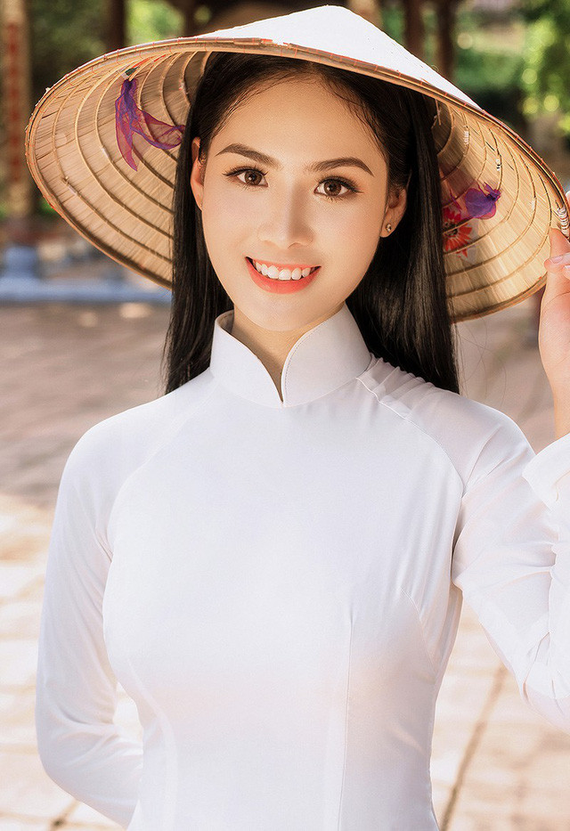 Với vẻ đẹp của mình, Phương Anh trở thành nàng thơ của nhiếp ảnh Đào Duy Khương. Mới đây, nhiếp ảnh này đã thực hiện bộ ảnh mang chủ đề mùa thu cho Phương Anh.  Với vẻ đẹp của mình, Phương Anh trở thành nàng thơ của nhiếp ảnh Đào Duy Khương. Mới đây, nhiếp ảnh này đã thực hiện bộ ảnh mang chủ đề mùa thu cho Phương Anh.