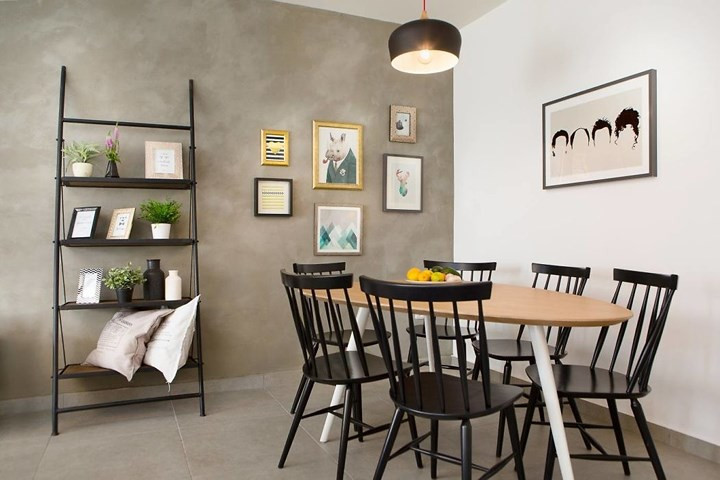  Tranh treo tường ngộ nghĩnh tạo cảm giác thoải mái, thân thuộc.