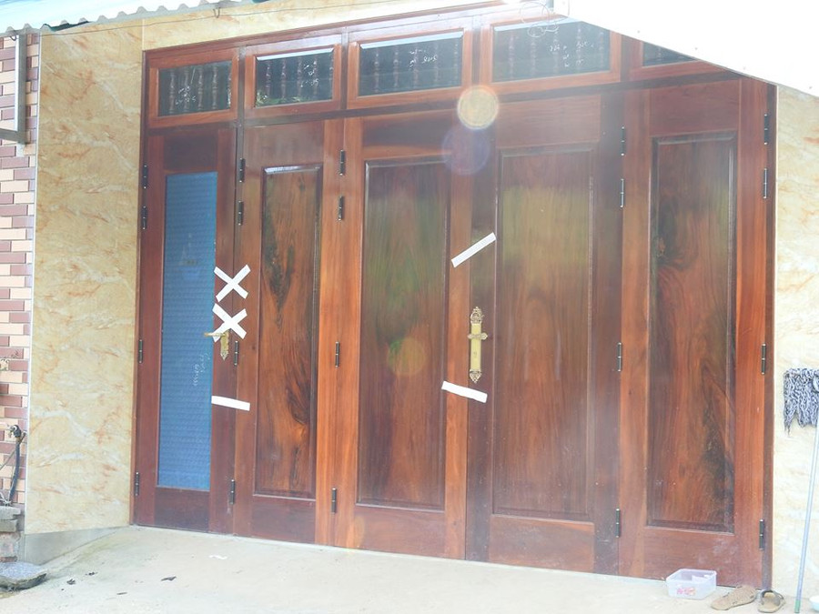 CQĐT Công an tỉnh Cao Bằng niêm phong hiện trường để điều tra vụ việc. Ảnh: Thái Công