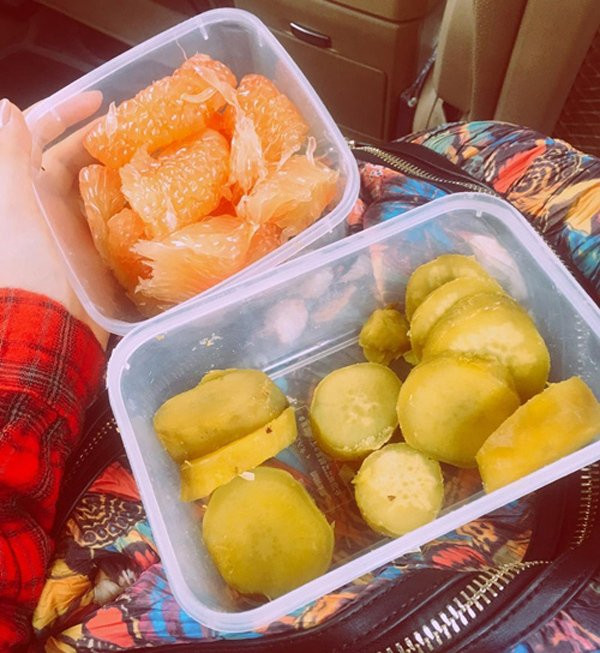 Khoai lang là thực phẩm chính trong thực đơn giảm cân của Hoà Minzy Khoai lang là thực phẩm chính trong thực đơn giảm cân của Hoà Minzy