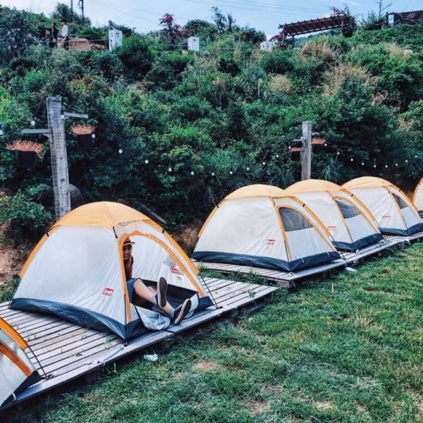  Lều đơn giản cho du khách nghỉ dưỡng. Ảnh: TL