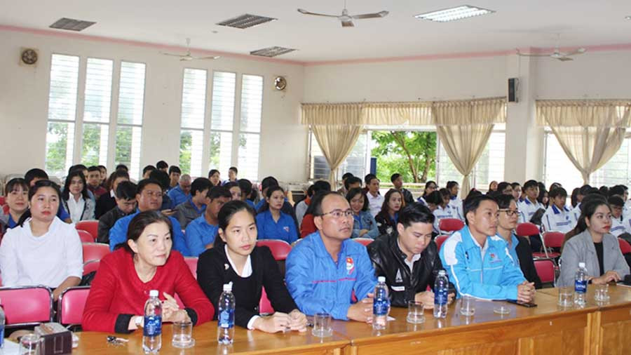 Các báo cáo viên tham gia lớp tập huấn, bồi dưỡng kỹ năng, nghiệp vụ. Ảnh: Thủy Bình