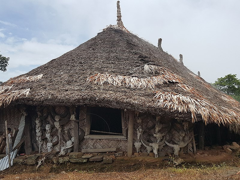 Bộ sưu tập đầu các con thú của thợ săn Konyak ở Nagaland. Ảnh: Cẩm Tú Bộ sưu tập đầu các con thú của thợ săn Konyak ở Nagaland. Ảnh: Cẩm Tú