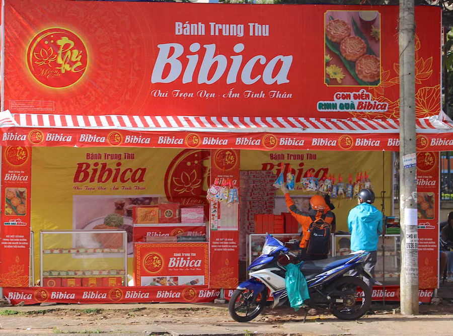 Nhiều quầy bánh dự kiến sẽ không còn bánh bán trong ngày Trung thu. Ảnh: Hồng Thi