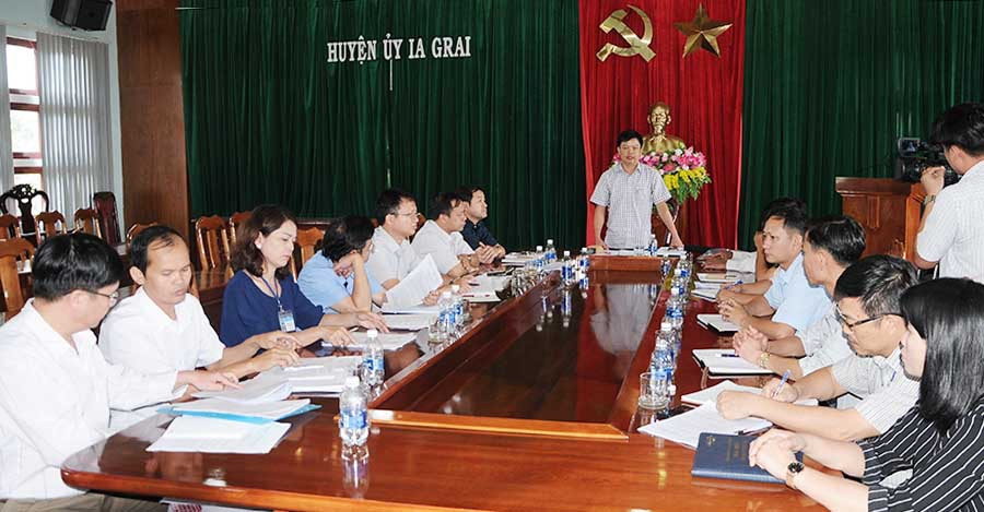 Quang cảnh buổi làm việc. Ảnh: Gia Cư