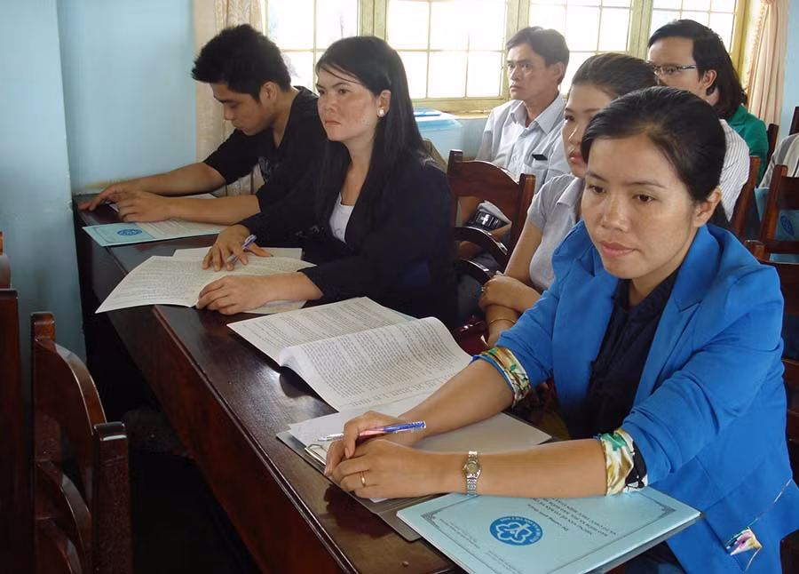 Doanh nghiệp nợ đóng BHXH, quyền lợi của người lao động bị xâm hại. Ảnh: Như Nguyện